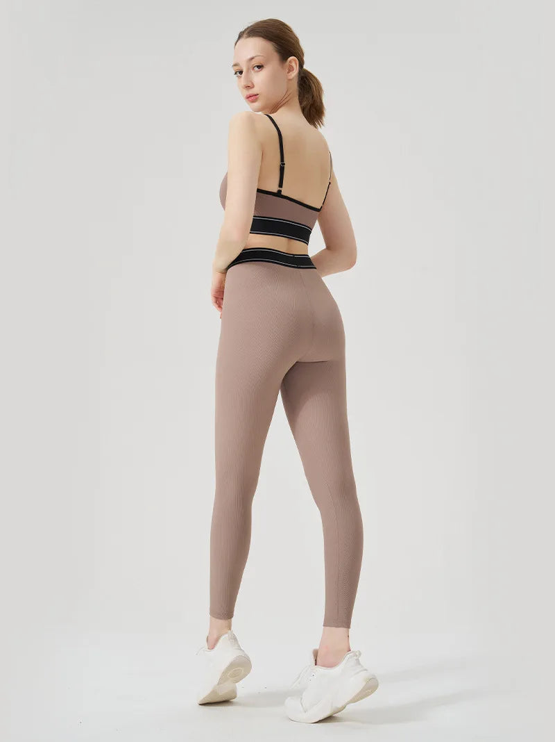 Capshee_PureMotion LineaForm Luxe Set